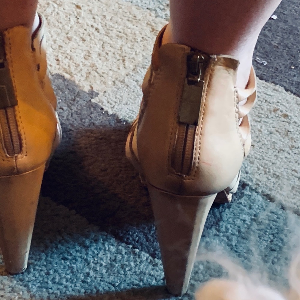 Nice sandals - Picture 4 of 8